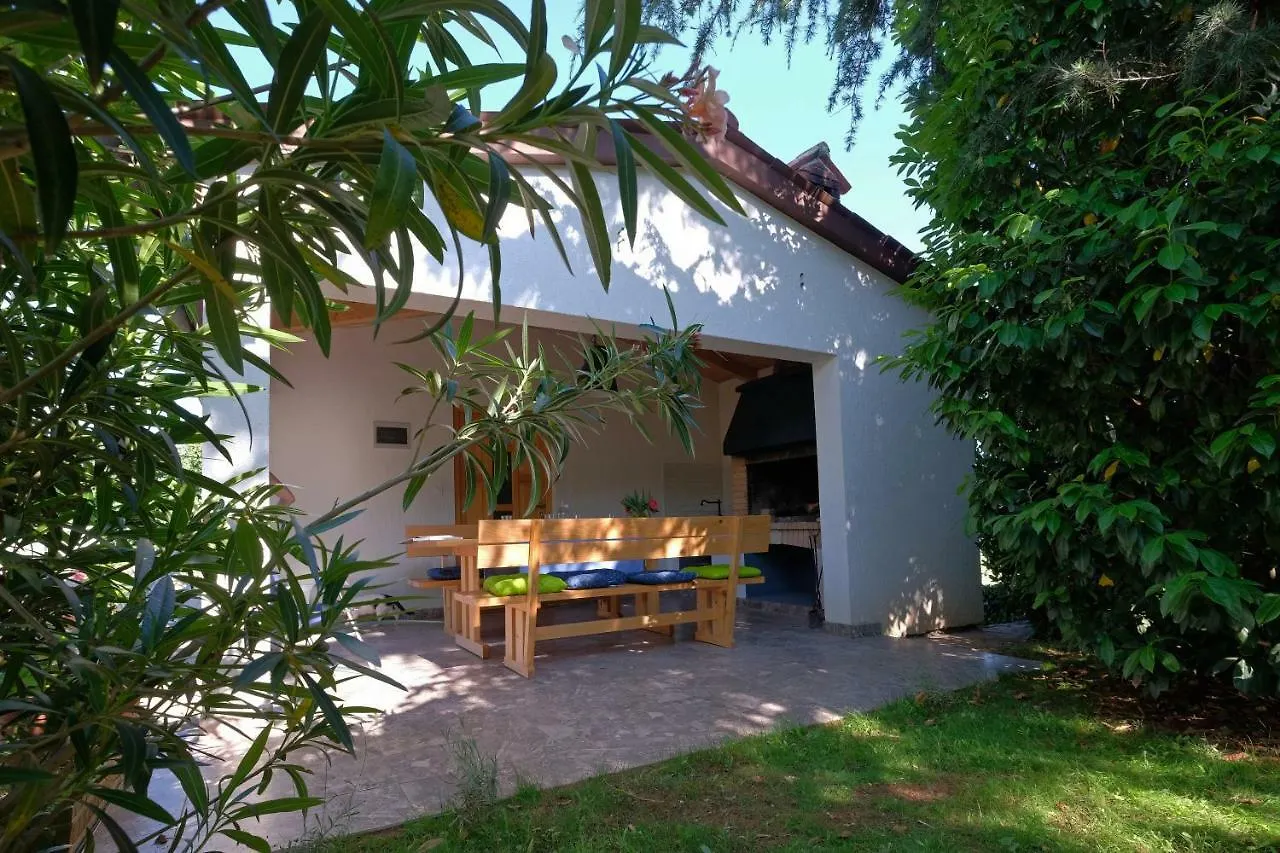 Holiday Home Kipo I Lunja Medulin Croatia